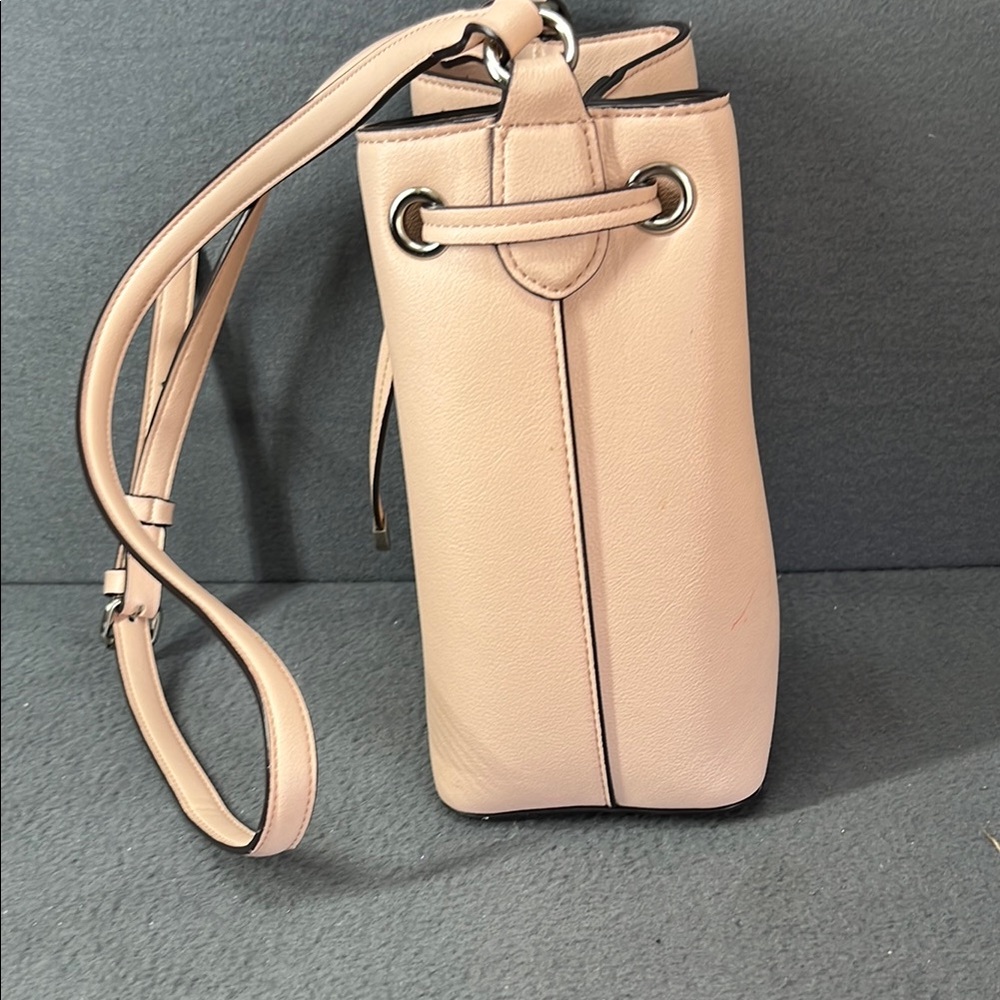 Chaps Pink Beige Crossbody Bucket Bag - Picture 4 of 16